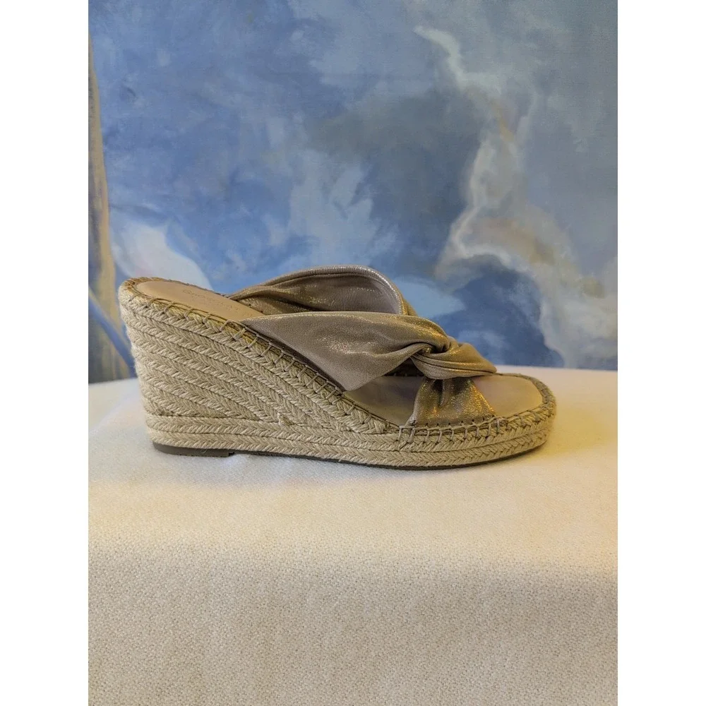 NEW! Chocolat Blu 9.5 'Sabrina' Platform Wedge $188 In Champagne